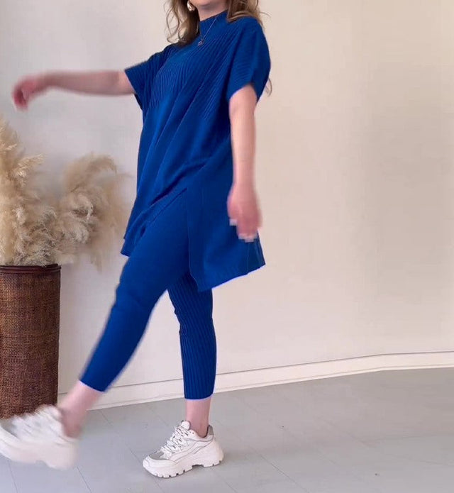 New bestseller women's two-piece set made of stretch knit (top + pants).