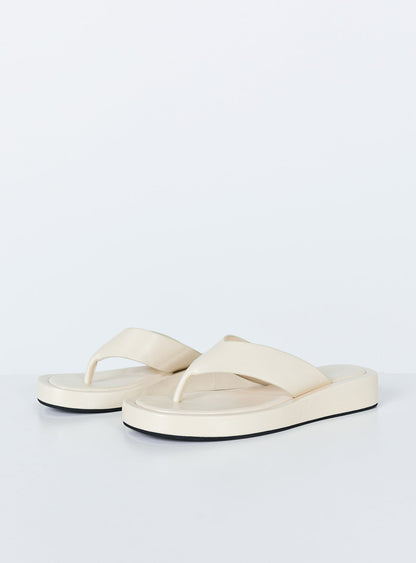 Pricess Polly Sandals - Where style meets comfort and sustainability