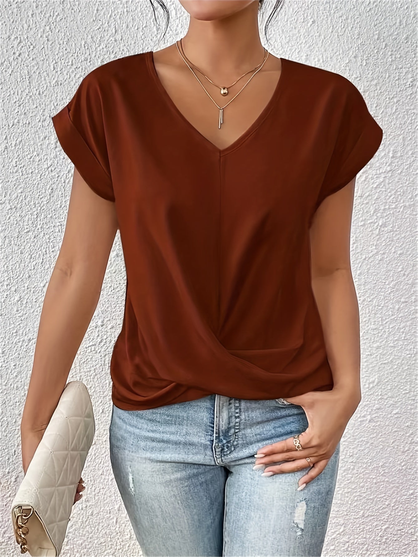 Casual T-shirt with heart neckline
