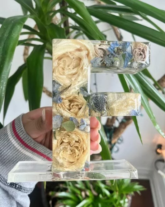ResinBloom flower resin night light