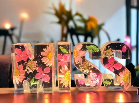 ResinBloom flower resin night light