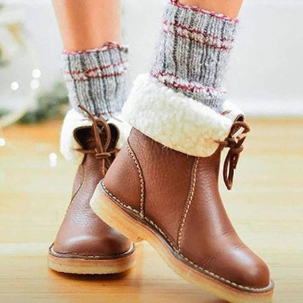 Waterproof calfskin boots with wool lining