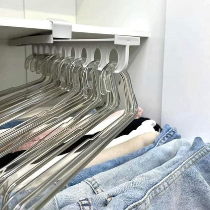 Extendable clothes rail