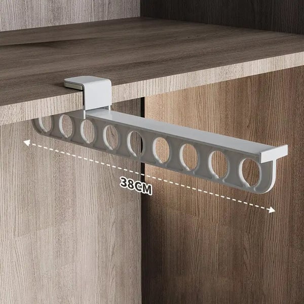 Extendable clothes rail