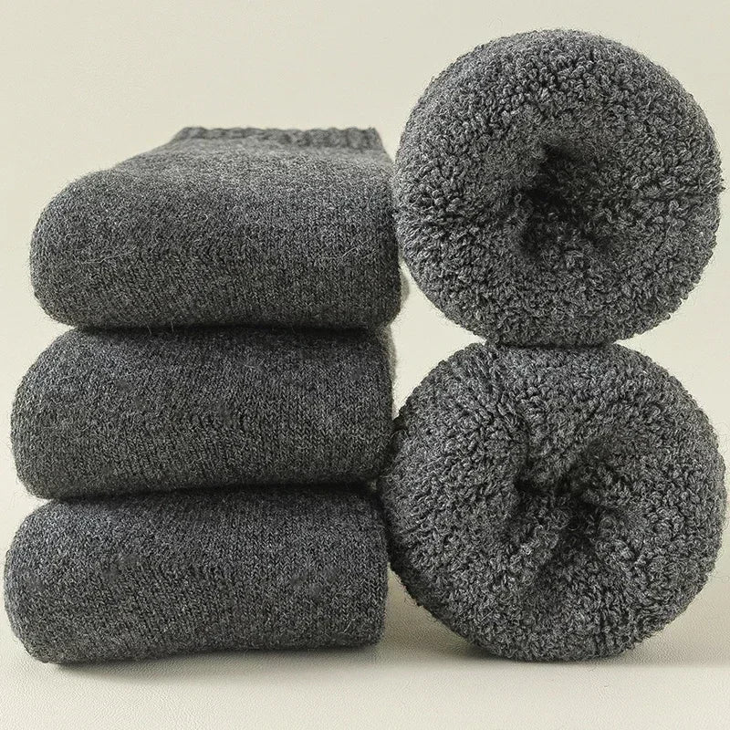 Winter socks made of cashmere and merino blend