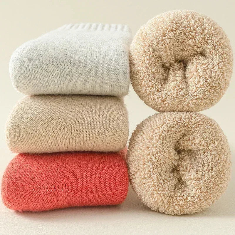 Winter socks made of cashmere and merino blend